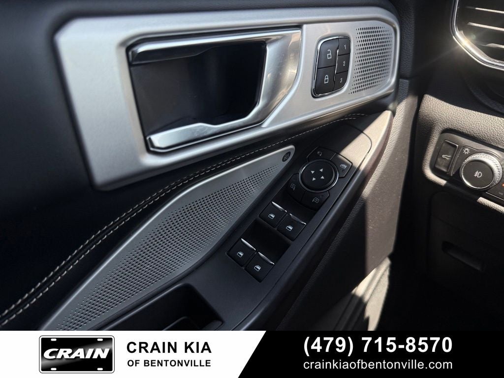 2020 Ford Explorer ST - 4WD / PANORAMIC SUNROOF / CLEAN CARFAX