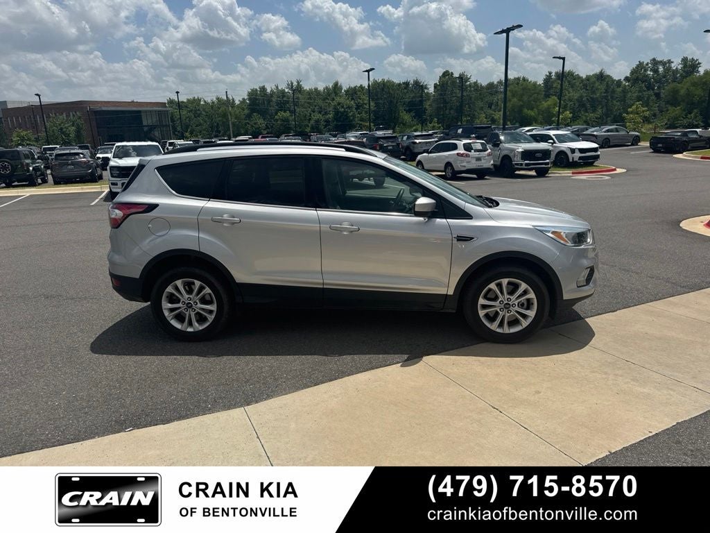 2018 Ford Escape SE - 4WD / CLEAN CARFAX / ONE OWNER