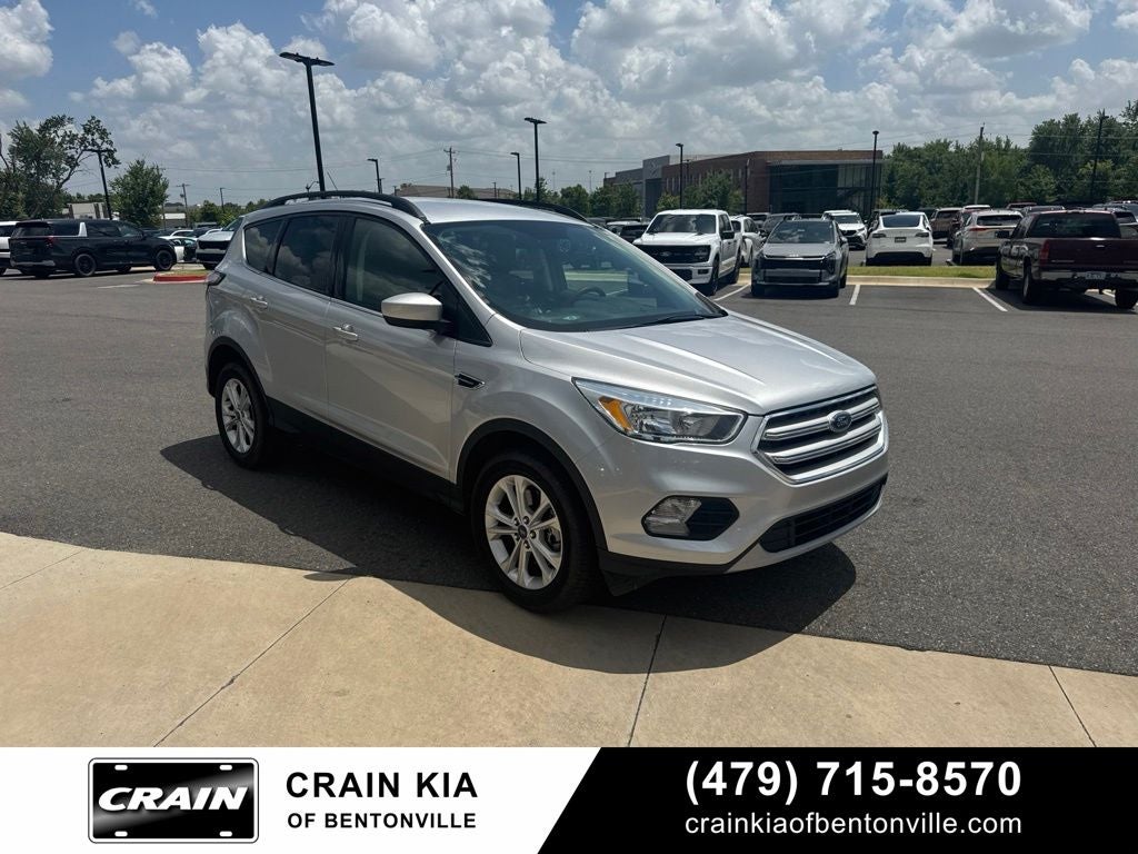 2018 Ford Escape SE - 4WD / CLEAN CARFAX / ONE OWNER