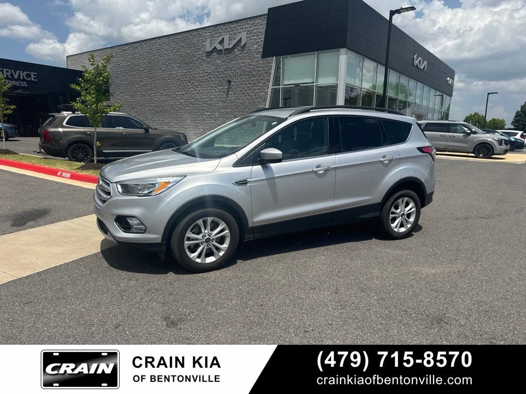 2018 Ford Escape SE - 4WD / CLEAN CARFAX / ONE OWNER