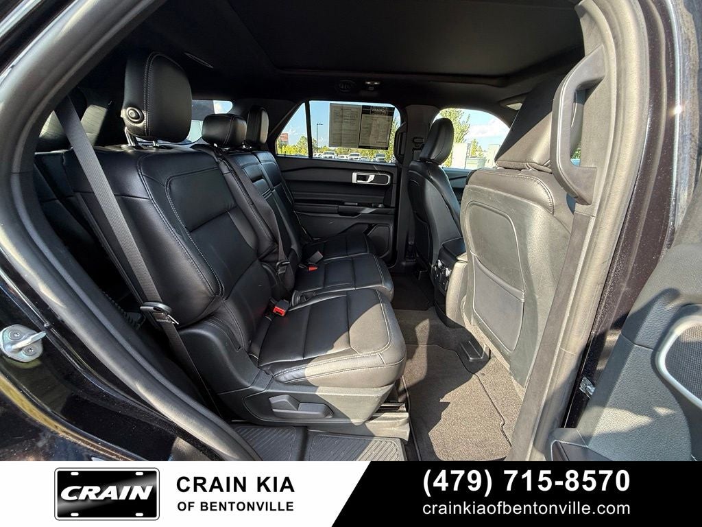 2020 Ford Explorer XLT - 4WD / PANORAMIC SUNROOF / CLEAN CARFAX