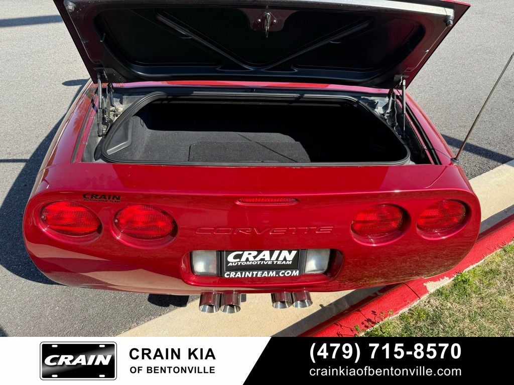 2004 Chevrolet Corvette Base - CLEAN CARFAX HISTORY