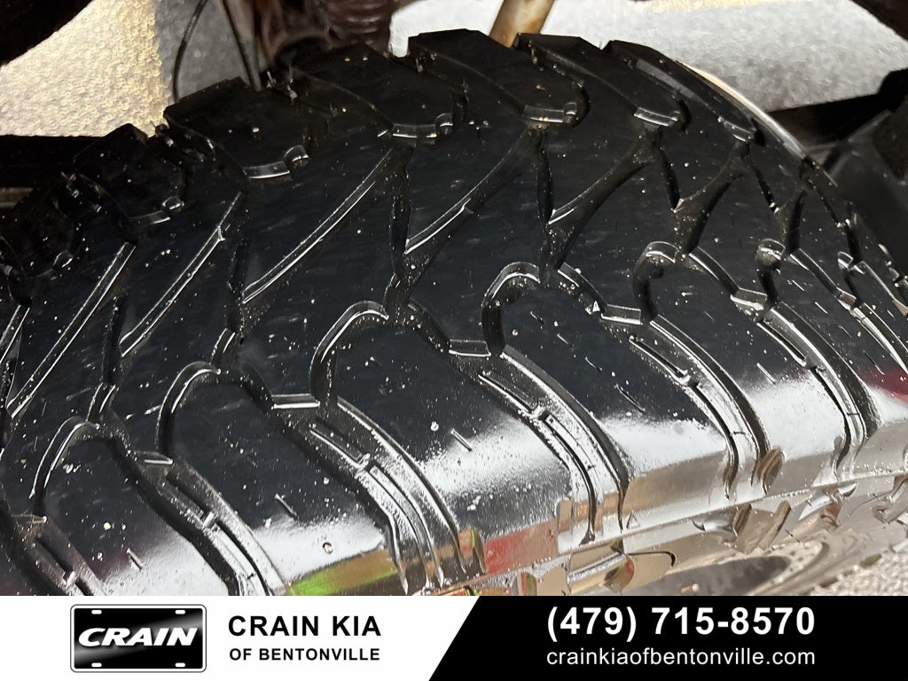 2016 Chevrolet Silverado 1500 LT - 4WD / LIFTED / WHEELS / TIRES