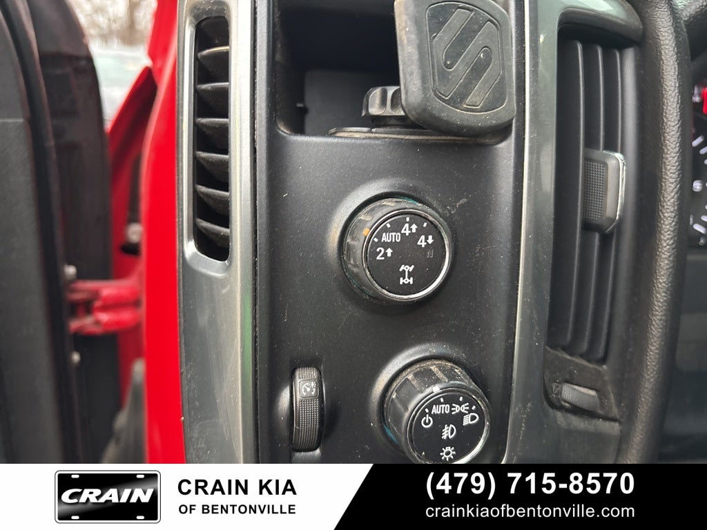 2016 Chevrolet Silverado 1500 LT - 4WD / LIFTED / WHEELS / TIRES