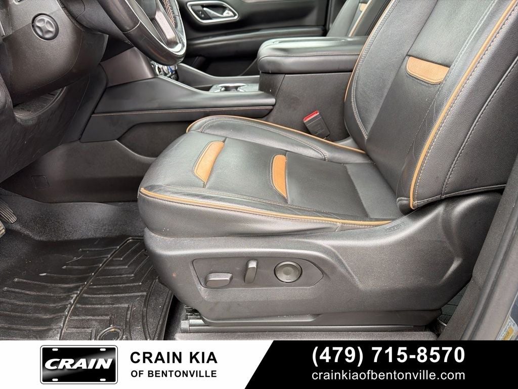 2021 GMC Yukon AT4 - 4WD / PANORAMIC SUNROOF / CLEAN CARFAX