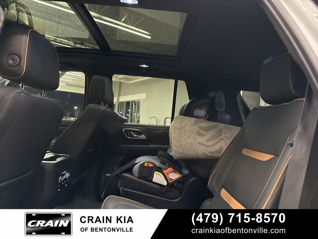 2024 GMC Yukon AT4 - 4WD / PANORAMIC SUNROOF / CLEAN CARFAX