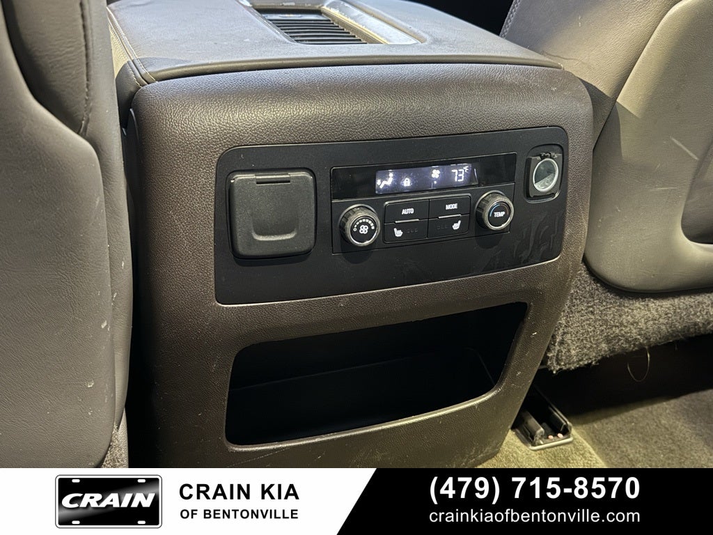 2016 GMC Yukon Denali - 4WD / SUNROOF