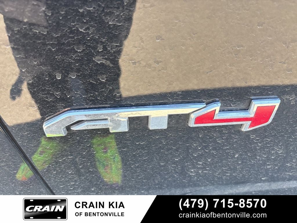 2022 GMC Yukon AT4 - 4WD / PANORAMIC SUNROOF / CLEAN CARFAX