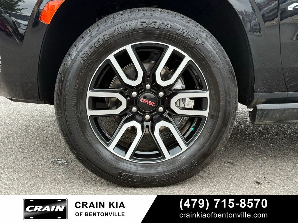 2022 GMC Yukon AT4 - 4WD / PANORAMIC SUNROOF / CLEAN CARFAX