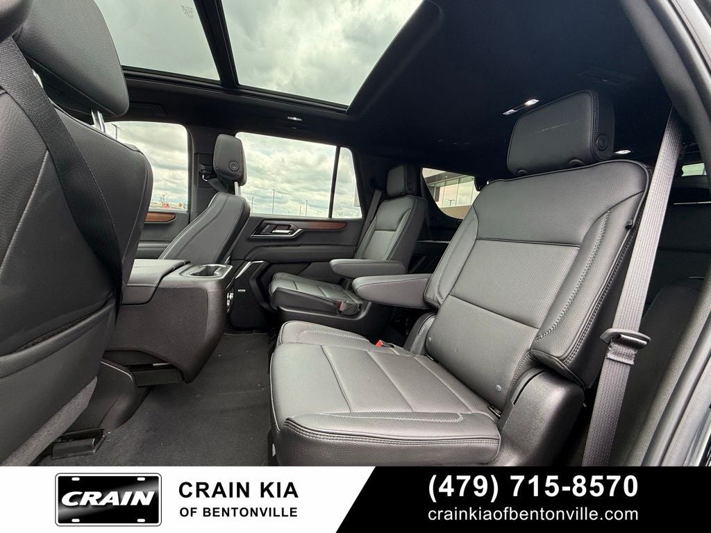 2026 GMC Yukon Denali - 4WD / PANORAMIC SUNROOF / CLEAN CARFAX