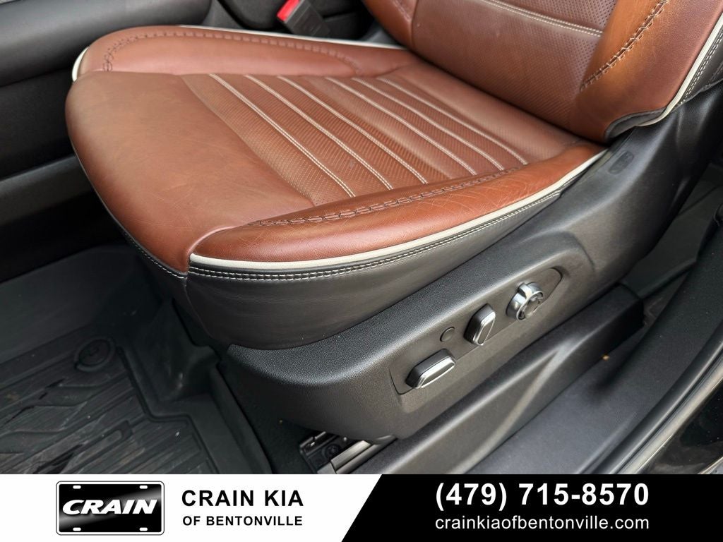 2023 GMC Yukon Denali Ultimate - 4WD / $95,545 MSRP / PANO ROOF / DVD