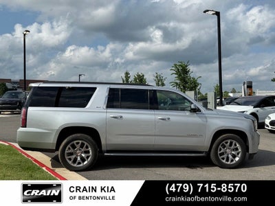 2019 GMC Yukon XL SLT - 4WD / CLEAN CARFAX / SUNROOF