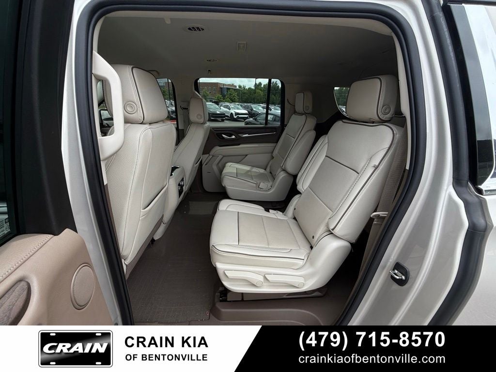 2022 GMC Yukon XL Denali - 4WD / CLEAN CARFAX / ONE OWNER