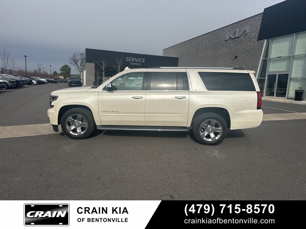 2015 Chevrolet Suburban LTZ - 4WD / SUNROOF / DVD / CLEAN CARFAX