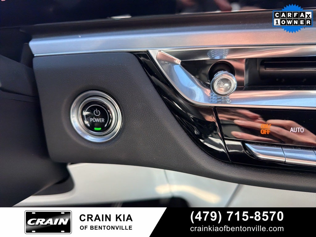 2024 Cadillac LYRIQ Sport - AWD / PANORAMIC SUNROOF / ONE OWNER