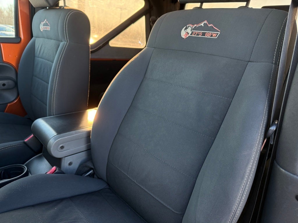 2010 Jeep Wrangler Sport - 4WD / CLEAN CARFAX