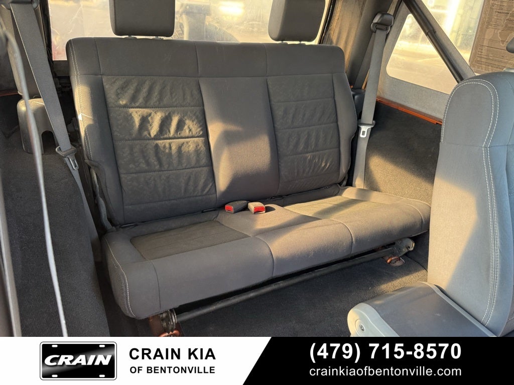 2010 Jeep Wrangler Sport - 4WD / CLEAN CARFAX