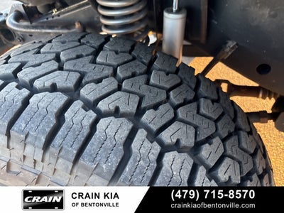 2000 Jeep Wrangler Sport - 4WD / CLEAN CARFAX