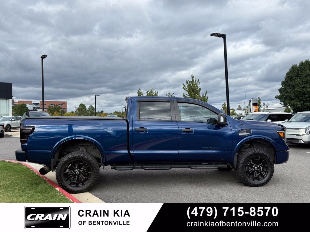 2017 Nissan Titan XD PRO-4X - 4WD / CLEAN CARFAX