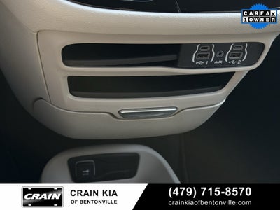 2024 Chrysler Pacifica Touring L - CLEAN CARFAX / ONE OWNER