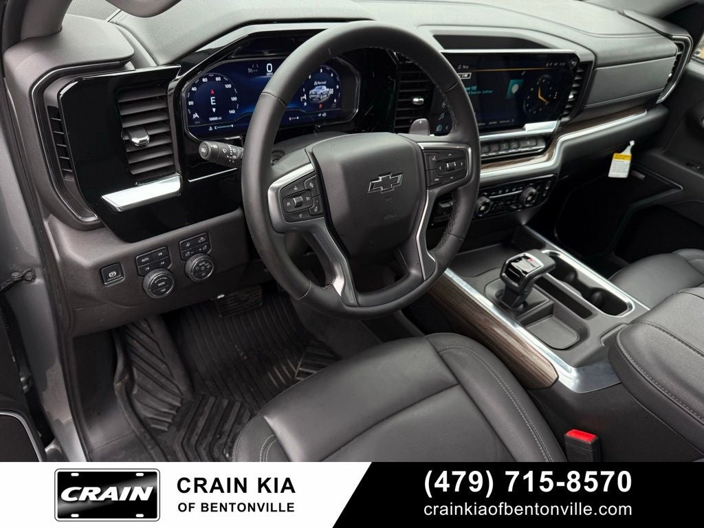 2025 Chevrolet Silverado 1500 RST - 4WD / CLEAN CARFAX / ONE OWNER