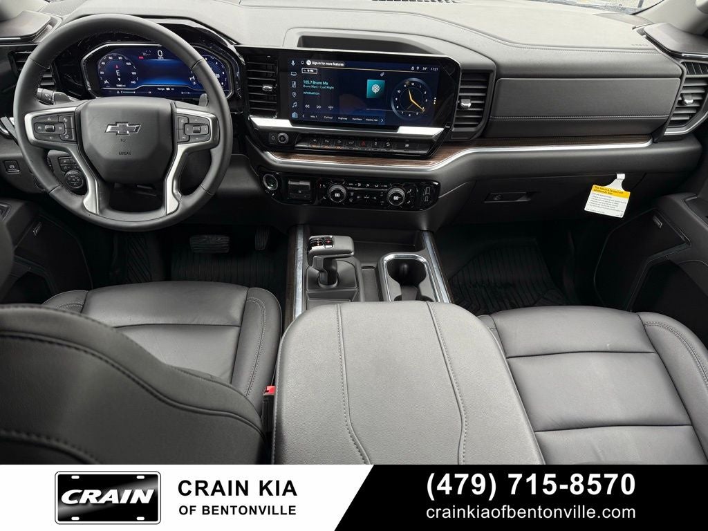 2025 Chevrolet Silverado 1500 RST - 4WD / CLEAN CARFAX / ONE OWNER