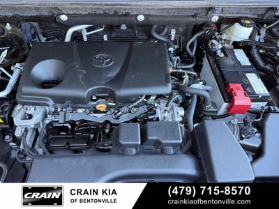 2022 Toyota RAV4 XLE - AWD / CLEAN CARFAX