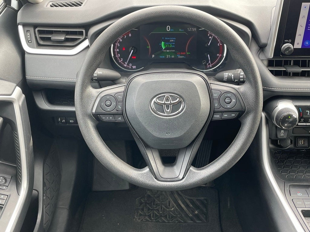 2024 Toyota RAV4 XLE - CLEAN CARFAX / ONE OWNER