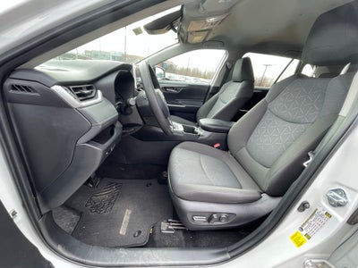 2024 Toyota RAV4 XLE - CLEAN CARFAX / ONE OWNER