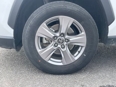 2024 Toyota RAV4 XLE - CLEAN CARFAX / ONE OWNER