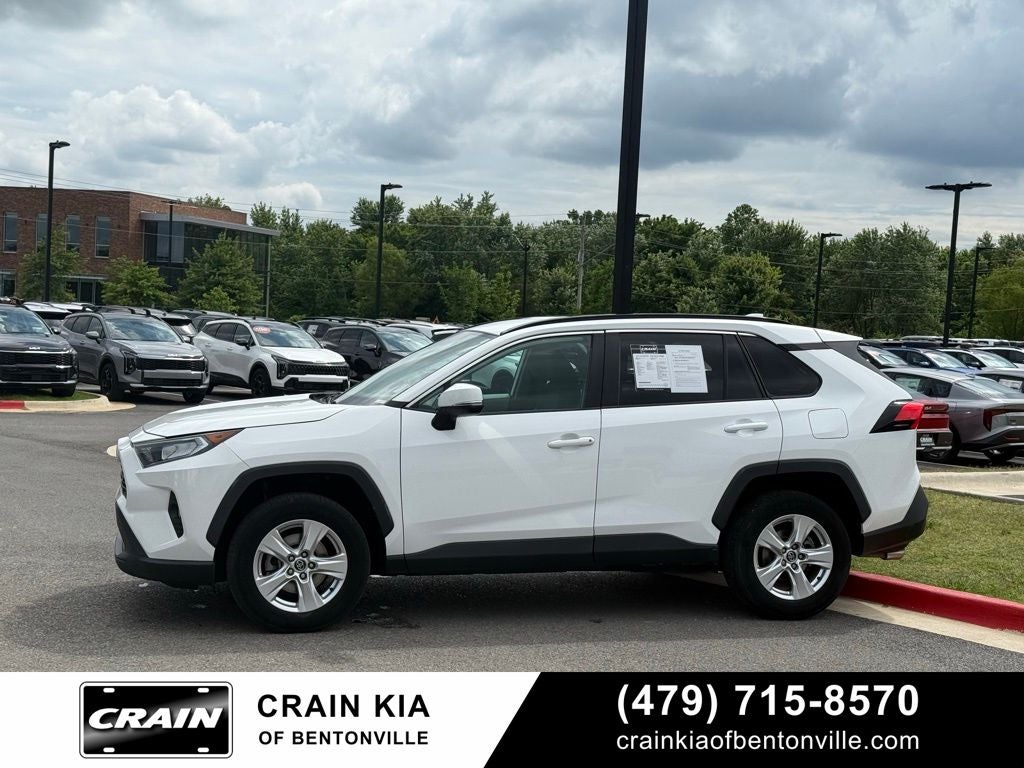 2021 Toyota RAV4 XLE - CLEAN CARFAX HISTORY