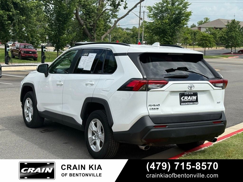 2021 Toyota RAV4 XLE - CLEAN CARFAX HISTORY