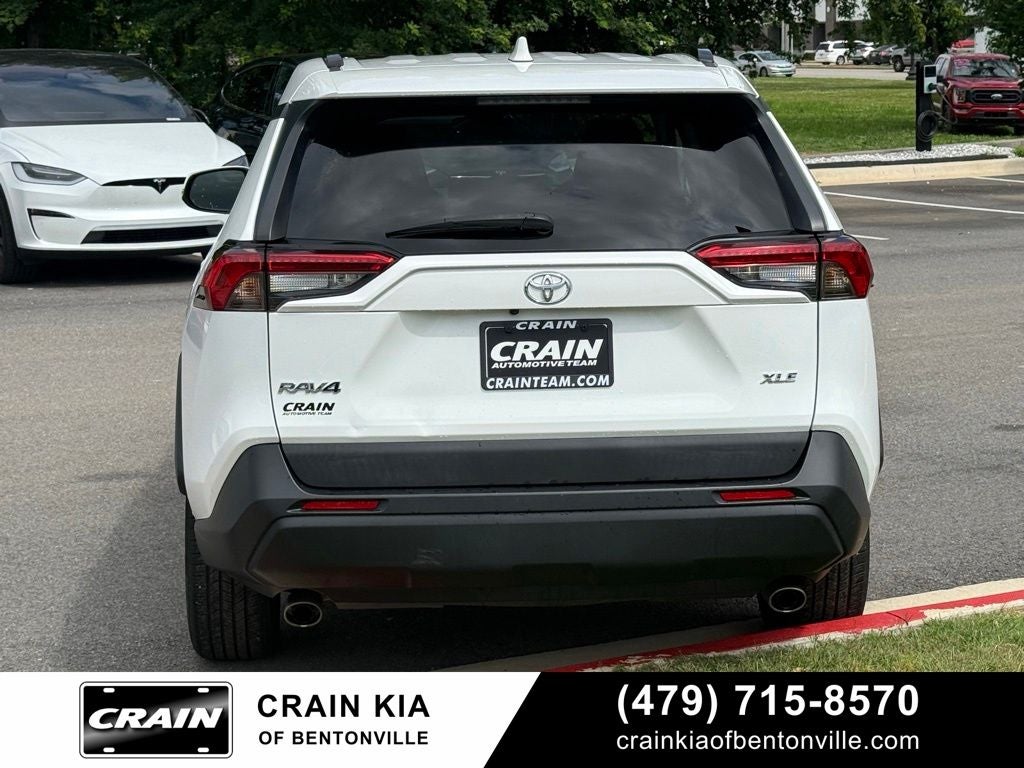 2021 Toyota RAV4 XLE - CLEAN CARFAX HISTORY