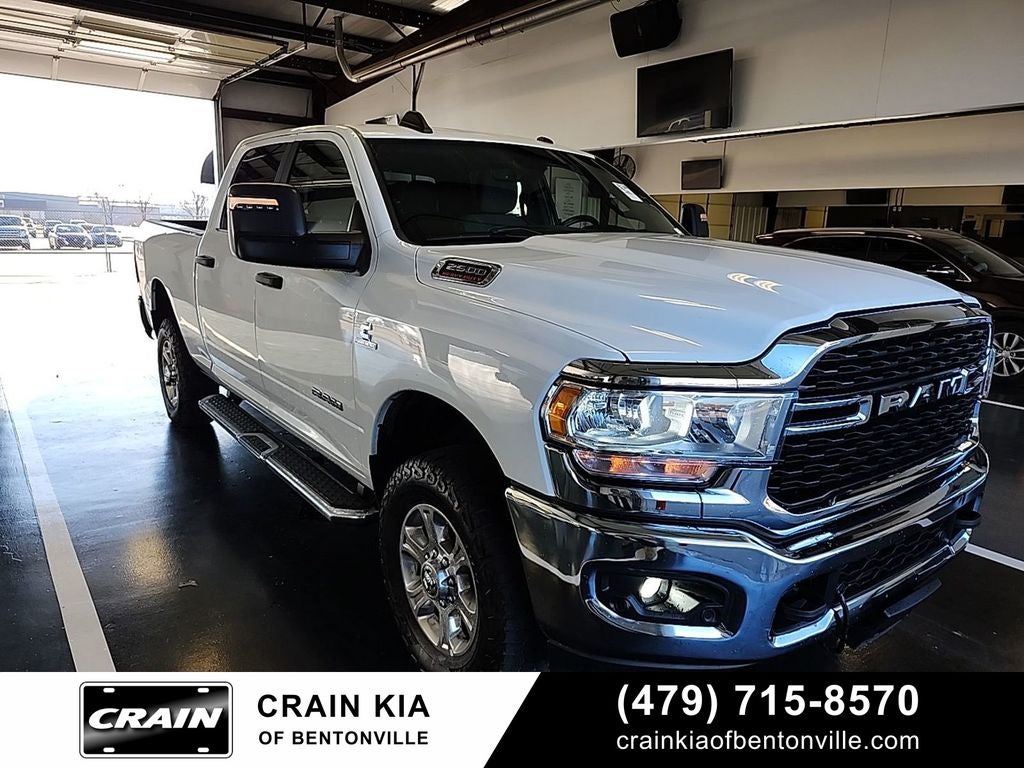 2024 RAM 2500 Big Horn - 4WD / CARFAX ONE OWNER