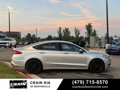 2017 Ford Fusion SE - CLEAN CARFAX
