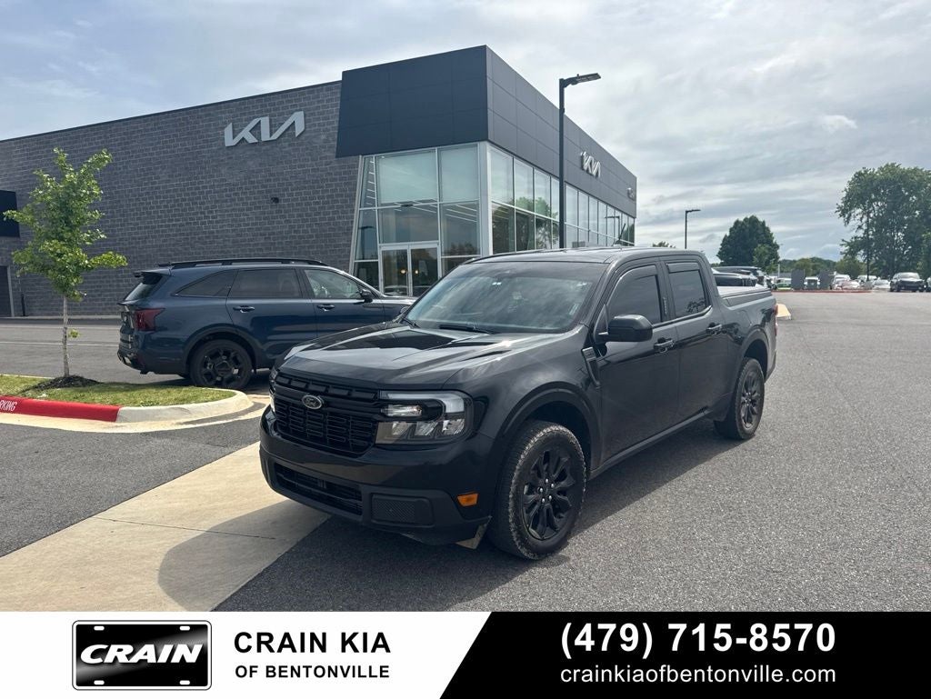 2023 Ford Maverick Lariat - AWD / CLEAN CARFAX