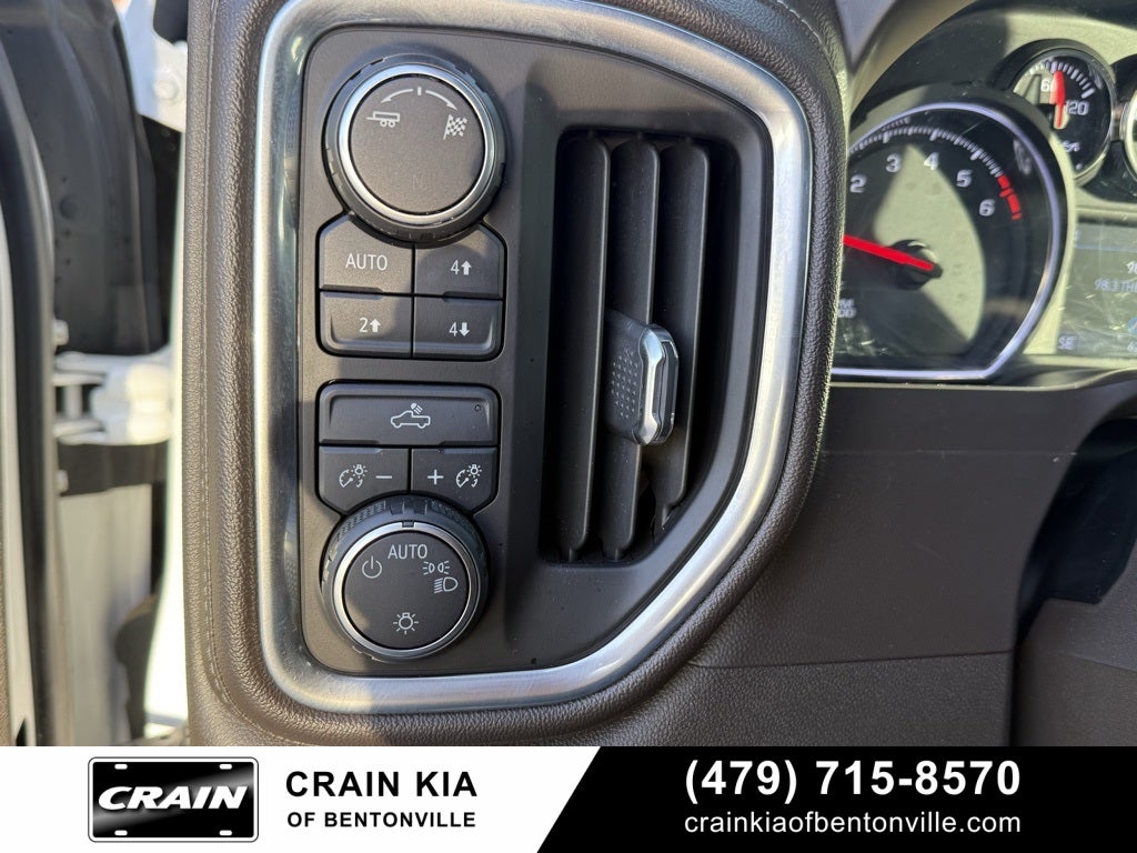 2019 Chevrolet Silverado 1500 LT - 4WD / CLEAN CARFAX