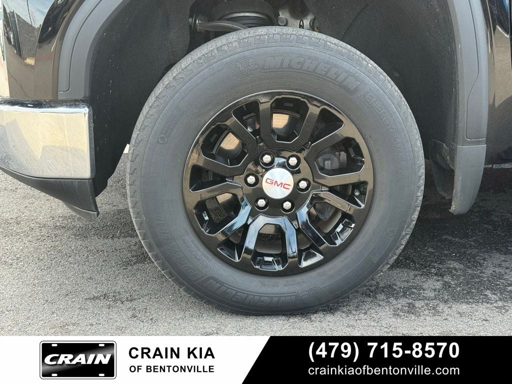 2021 GMC Sierra 1500 SLT - 4WD / CLEAN CARFAX HISTORY