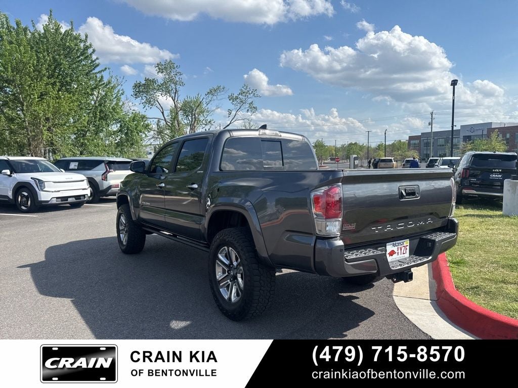 2017 Toyota Tacoma Limited - 4WD / SUNROOF / LIFTED!