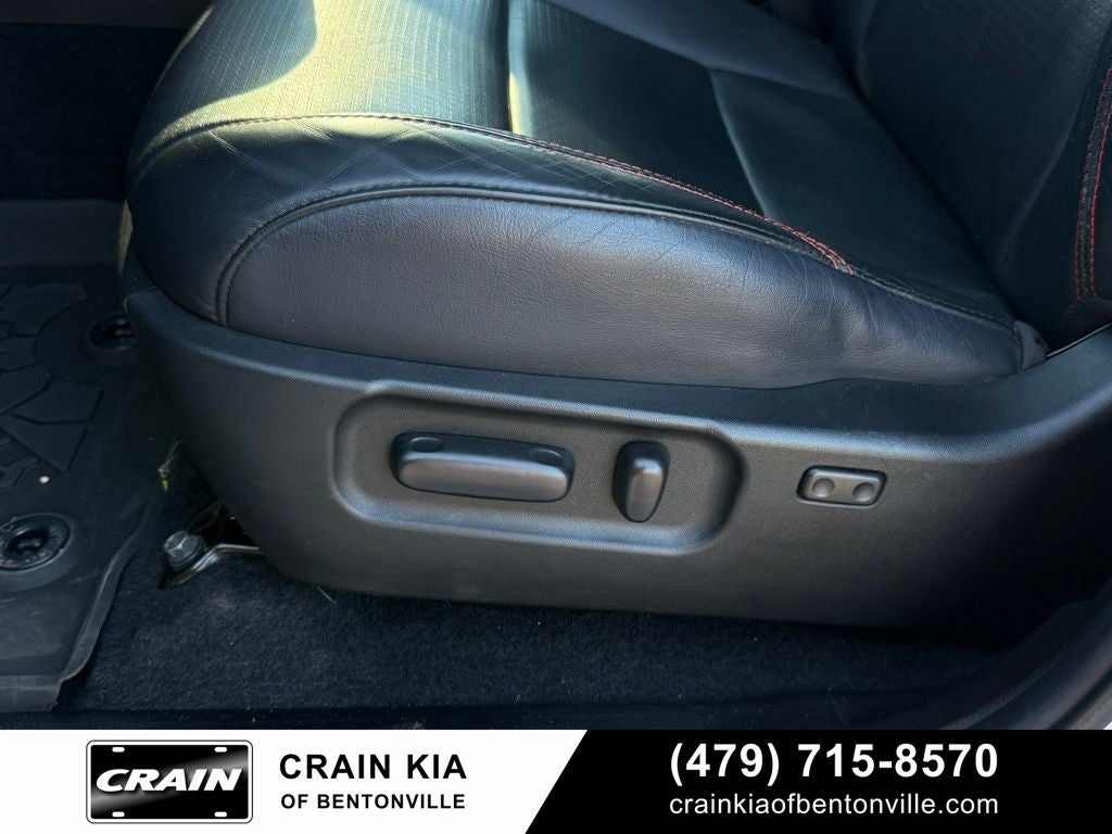 2022 Toyota Tacoma TRD Pro V6 - 4WD / SUNROOF / ONE OWNER