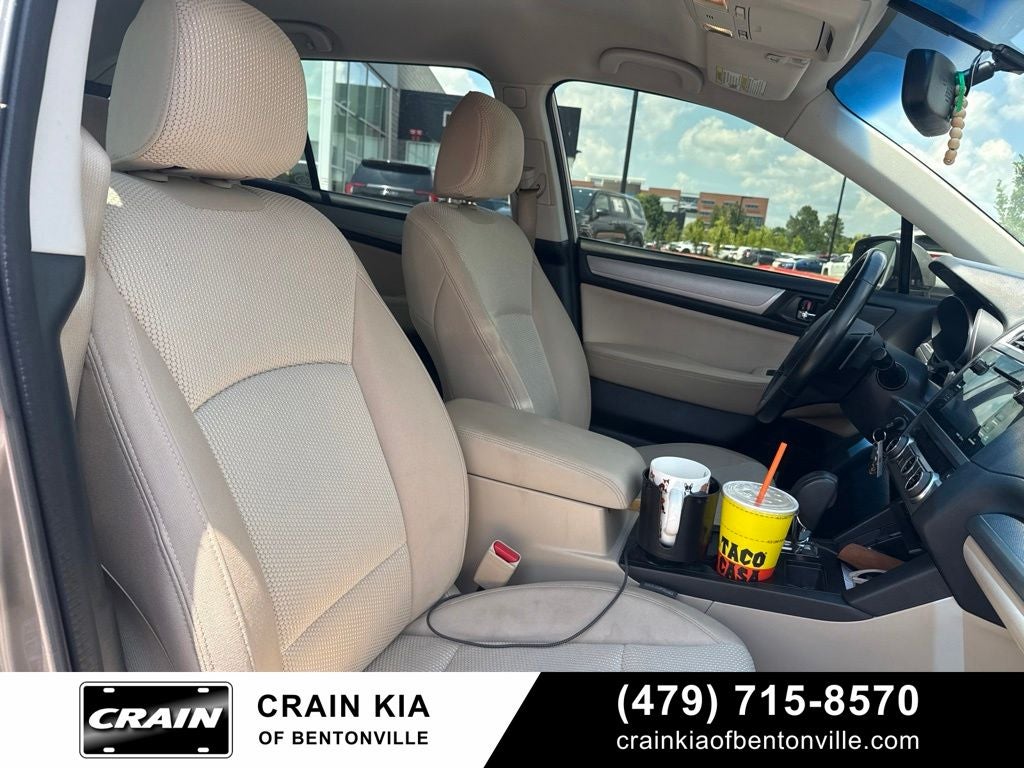 2016 Subaru Outback 2.5i Premium - AWD / CLEAN CARFAX