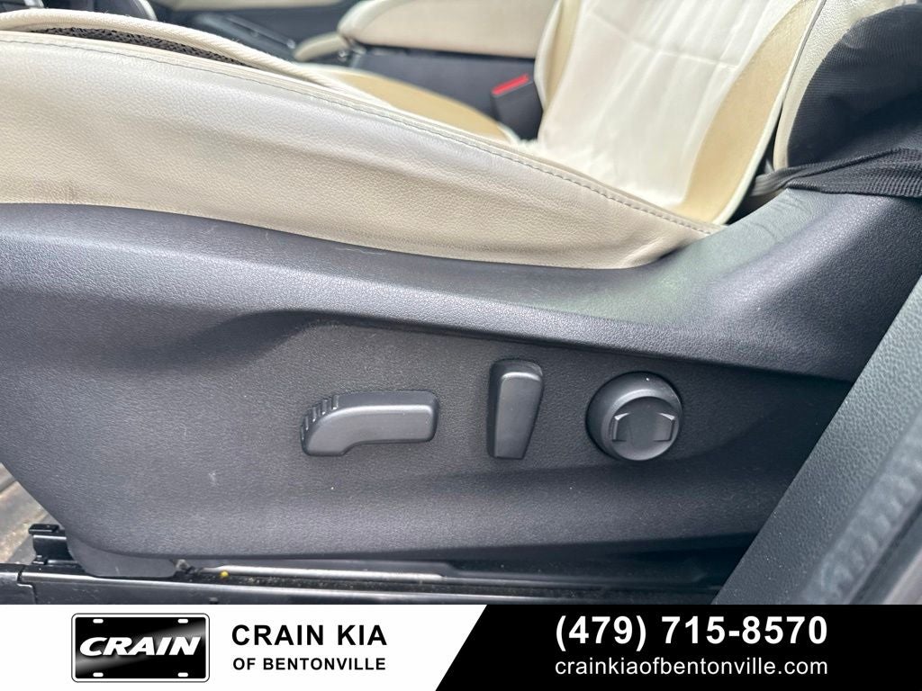 2021 Subaru Ascent Limited - AWD / PANORAMIC SUNROOF / CLEAN CARFAX
