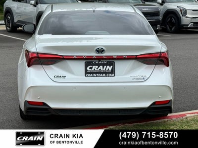 2022 Toyota Avalon Hybrid Limited - SUNROOF / CLEAN CARFAX