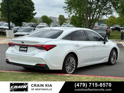 2022 Toyota Avalon Hybrid Limited - SUNROOF / CLEAN CARFAX