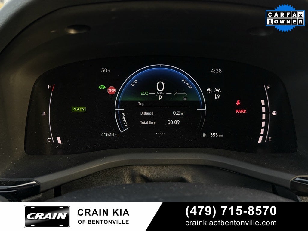 2025 Toyota Camry SE - CLEAN CARFAX / ONE OWNER