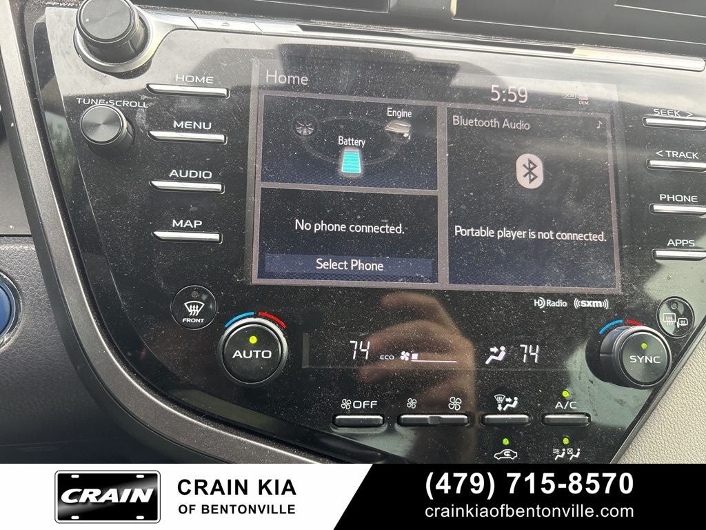 2020 Toyota Camry Hybrid XLE - HYBRID!