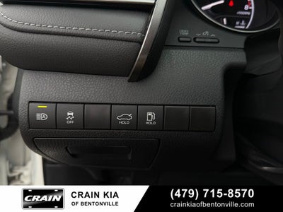 2024 Toyota Camry SE - CLEAN CARFAX / ONE OWNER