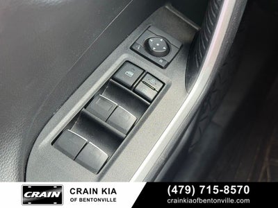 2022 Toyota RAV4 Hybrid XSE - AWD / PANORAMIC SUNROOF / ONE OWNER