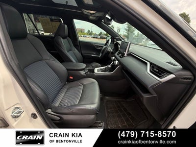 2022 Toyota RAV4 Hybrid XSE - AWD / PANORAMIC SUNROOF / ONE OWNER