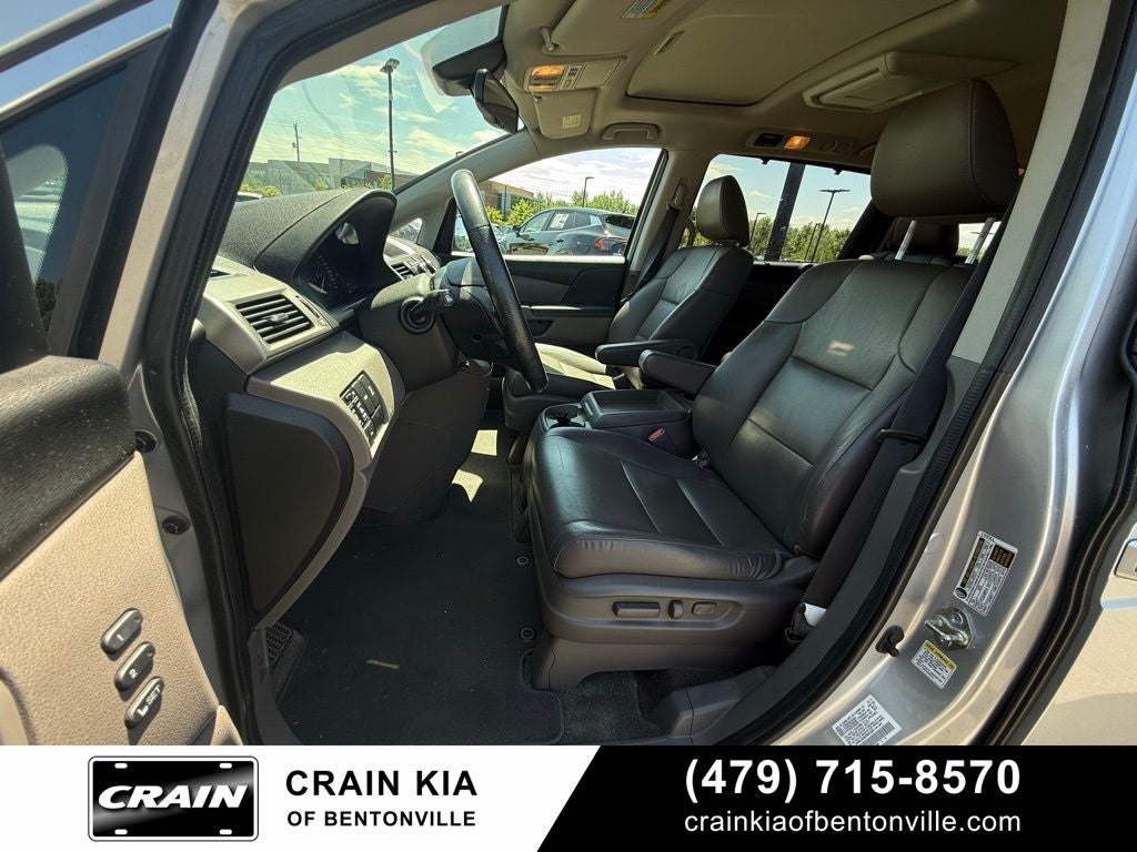 2015 Honda Odyssey Touring - SUNROOF